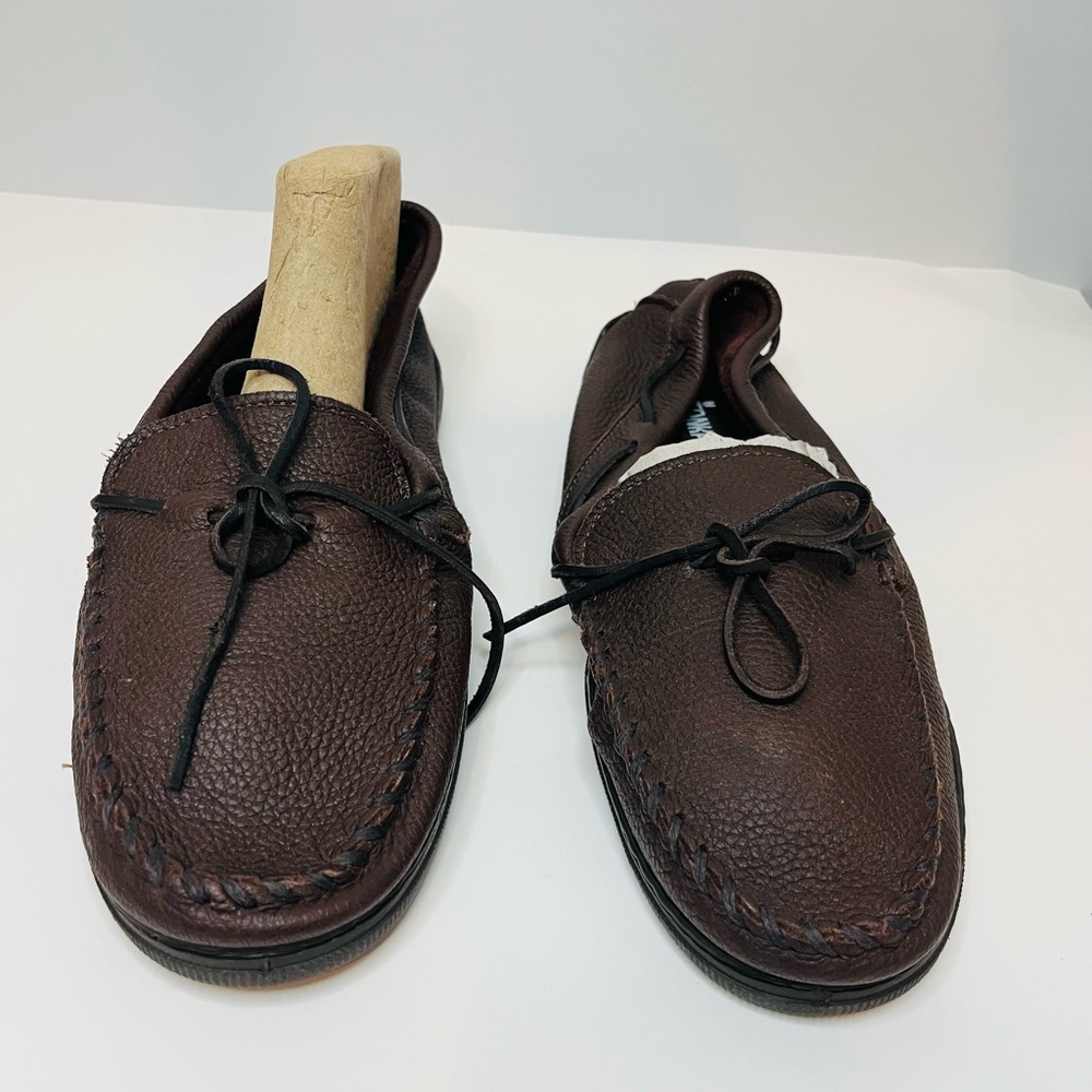 MINNETONKA BROWN LEATHER LOAFERS